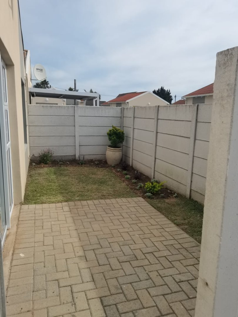 2 Bedroom Property for Sale in Sherwood Eastern Cape